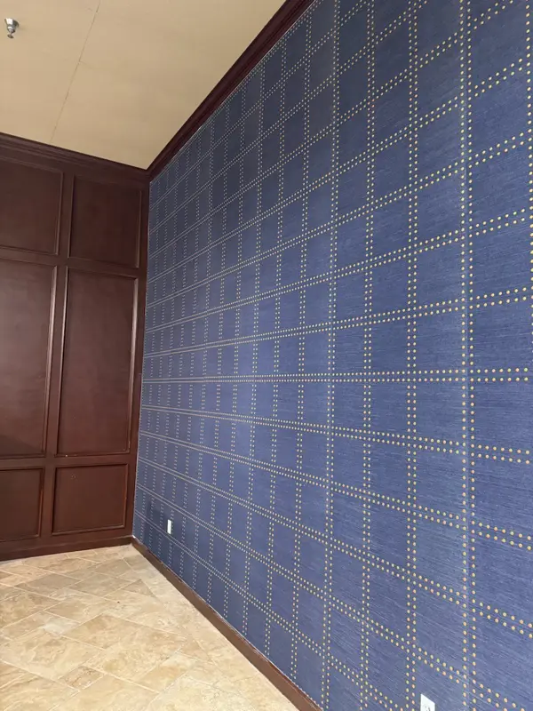 Boston's Wallpaper Installers